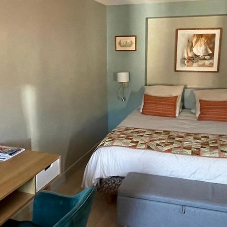 Au Coeur Du Vieux Toulon Au Calme Appartement Renove Climatise Confortable Etage Eleve Avec Ascenseur Proche Parking Et Toutes Commodites Экстерьер фото