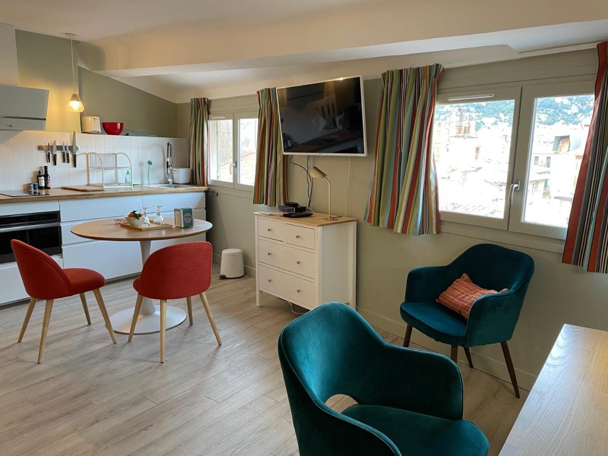 Au Coeur Du Vieux Toulon Au Calme Appartement Renove Climatise Confortable Etage Eleve Avec Ascenseur Proche Parking Et Toutes Commodites Экстерьер фото