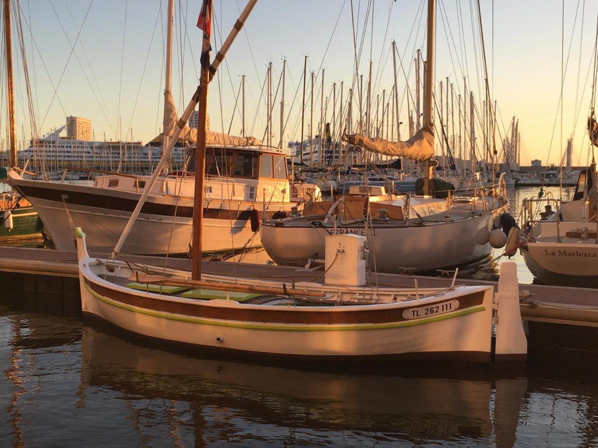 Au Coeur Du Vieux Toulon Au Calme Appartement Renove Climatise Confortable Etage Eleve Avec Ascenseur Proche Parking Et Toutes Commodites Экстерьер фото