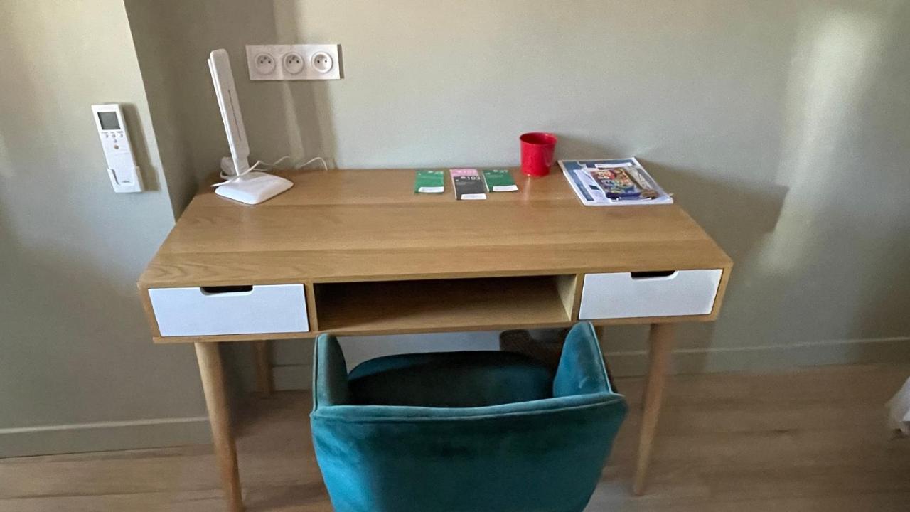 Au Coeur Du Vieux Toulon Au Calme Appartement Renove Climatise Confortable Etage Eleve Avec Ascenseur Proche Parking Et Toutes Commodites Экстерьер фото