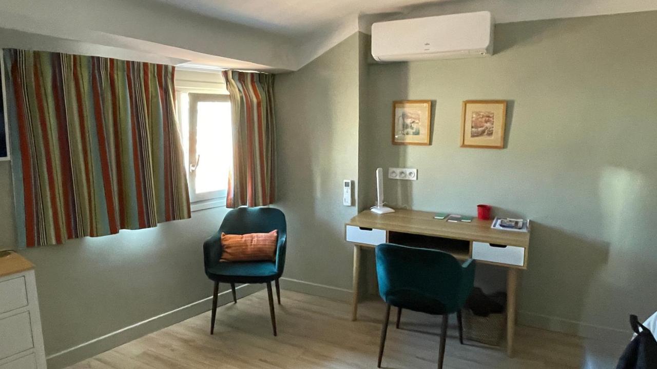 Au Coeur Du Vieux Toulon Au Calme Appartement Renove Climatise Confortable Etage Eleve Avec Ascenseur Proche Parking Et Toutes Commodites Экстерьер фото
